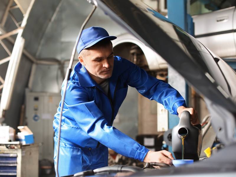 Where Do I Find the Best Oil Change Services Near Me?