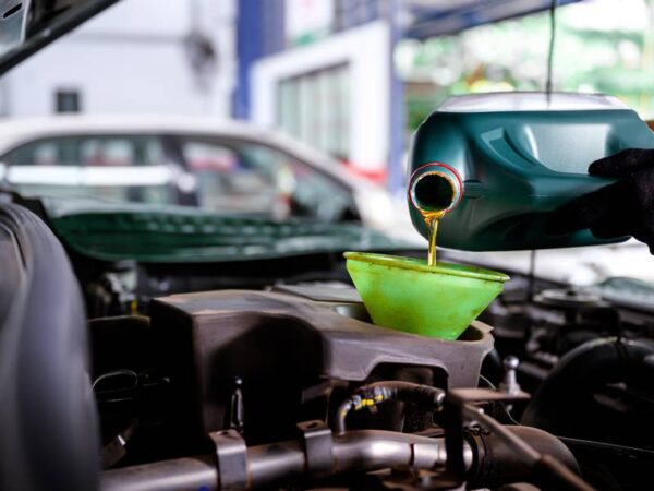 What Makes Oil Change Places Near Me Convenient?