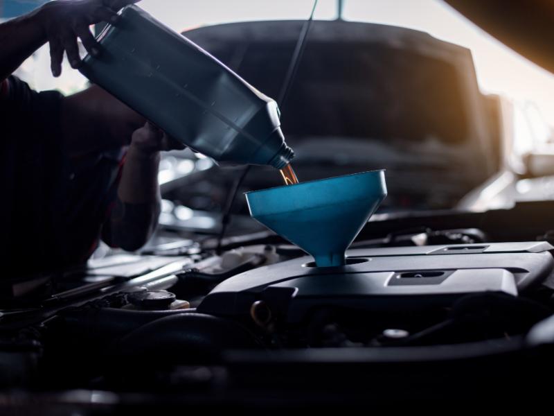 Top Oil Change Places in Sterling Heights, MI: A Local Commuter's Guide